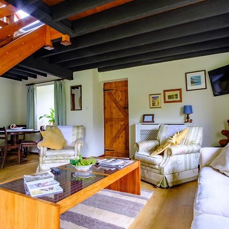 Lakeside Cottage Carmarthen Extérieur photo